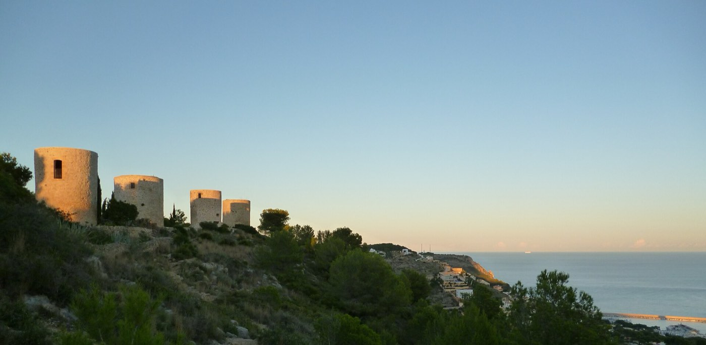 The historic windmills on the La Plana ridge above Jávea
